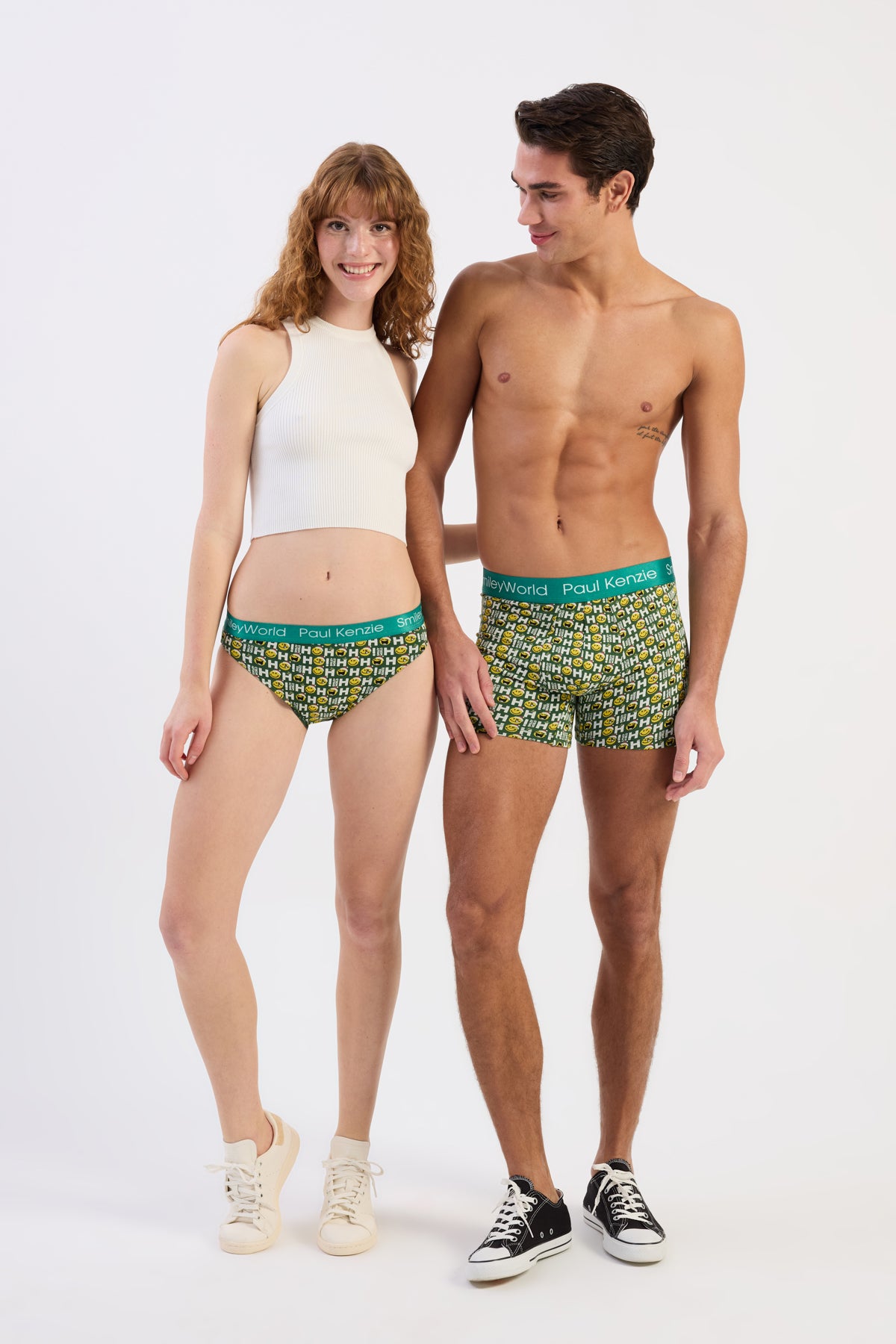 Paul Kenzie | SmileyWorld - Christmas Collection - Couple 6