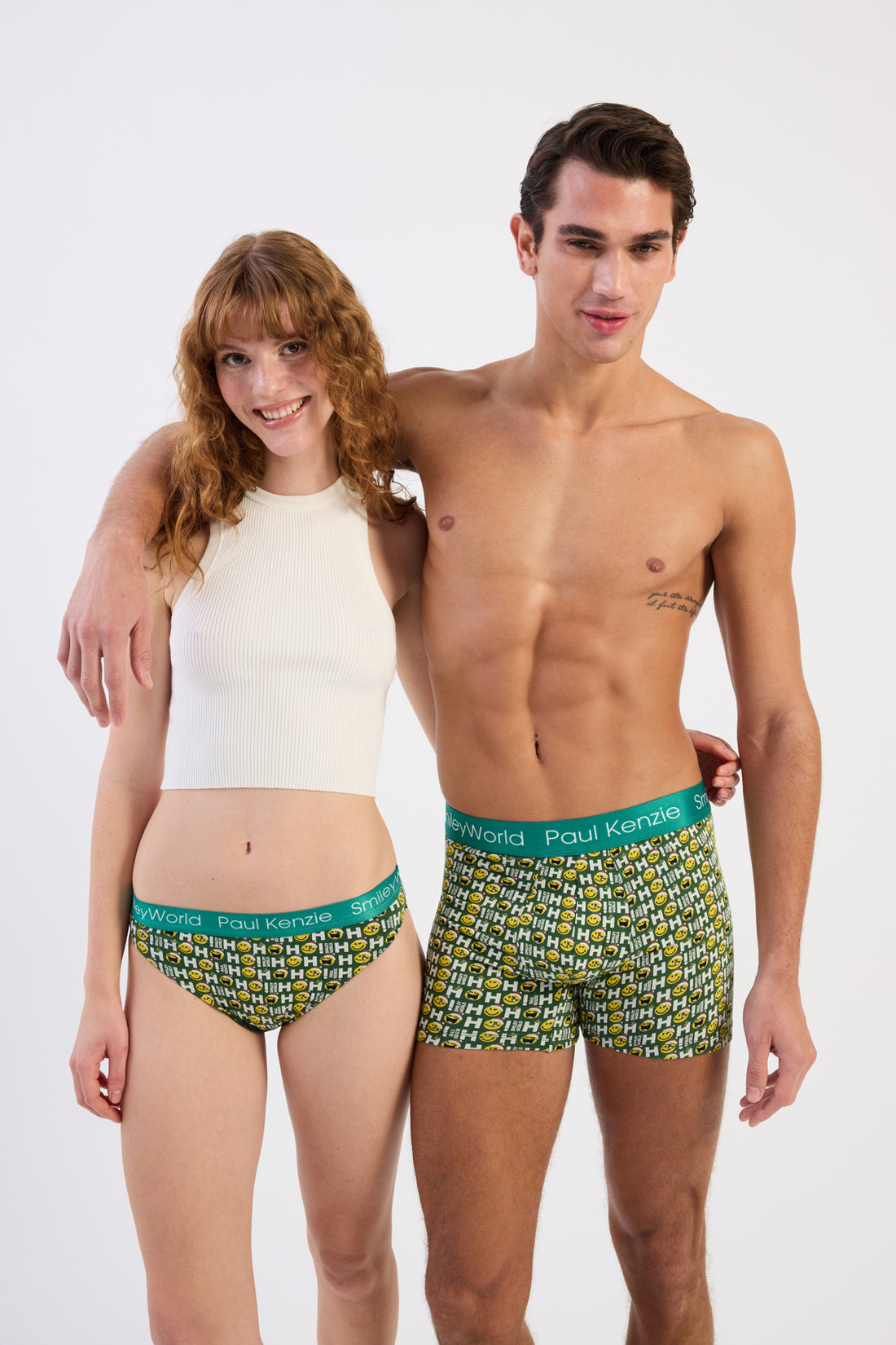 Paul Kenzie | SmileyWorld - Christmas Collection - Couple 6