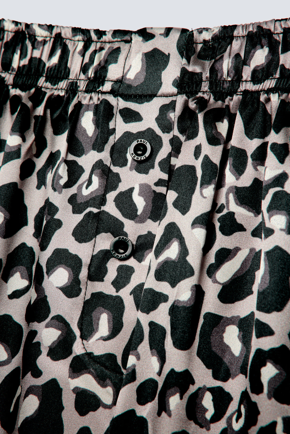 Desenli Erkek Saten Şort - Silky Leopard